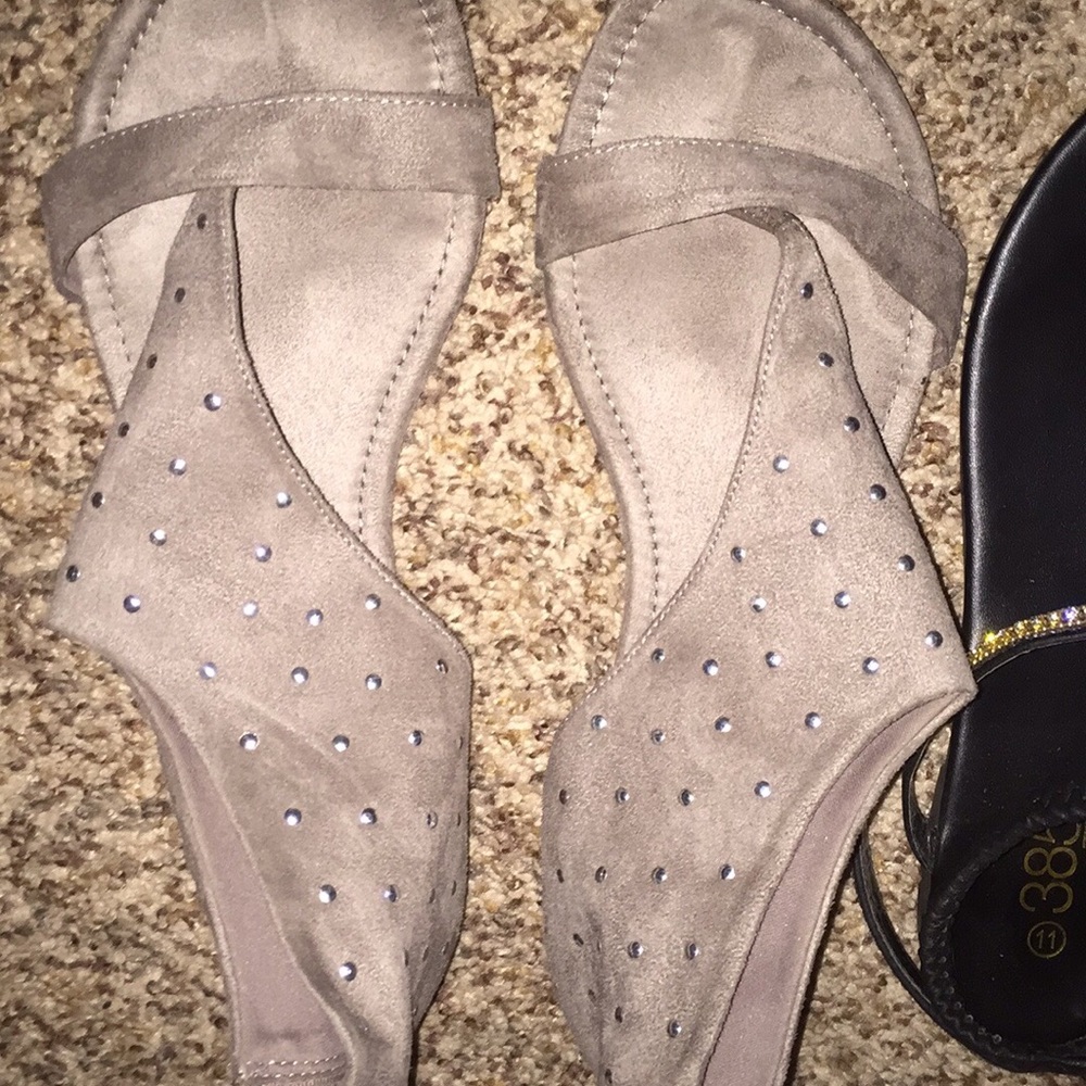 Sandals - Picture 6 of 7